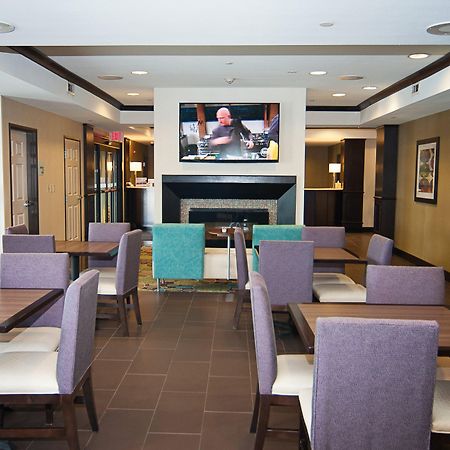 Holiday Inn Express Hotel & Suites Wichita Northeast By Ihg Eksteriør bilde